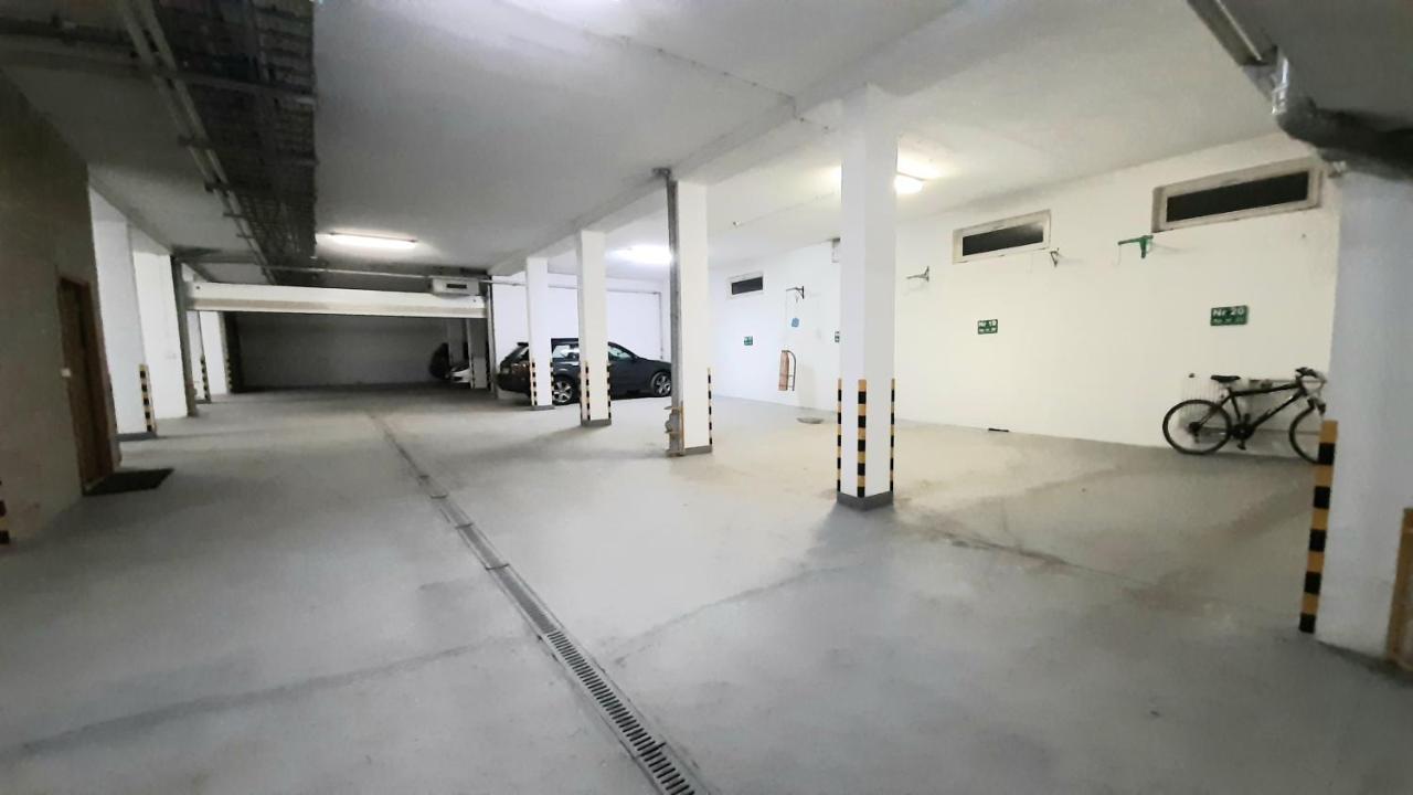 Champion'S Apartment Balkon Garaz Klima ชเจอร์ค ภายนอก รูปภาพ