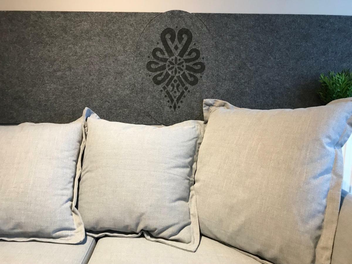 Champion'S Apartment Balkon Garaz Klima ชเจอร์ค ภายนอก รูปภาพ